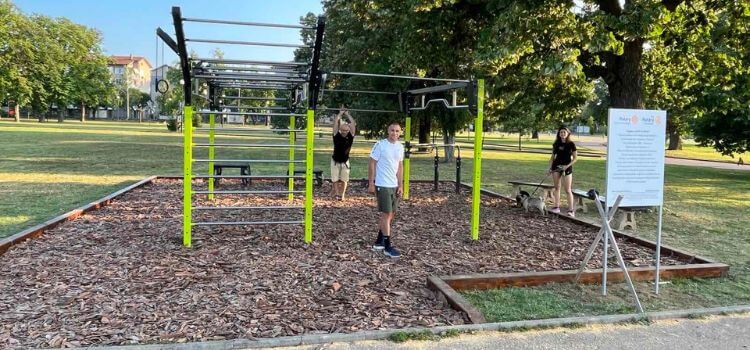 street fitness pine bark mulch